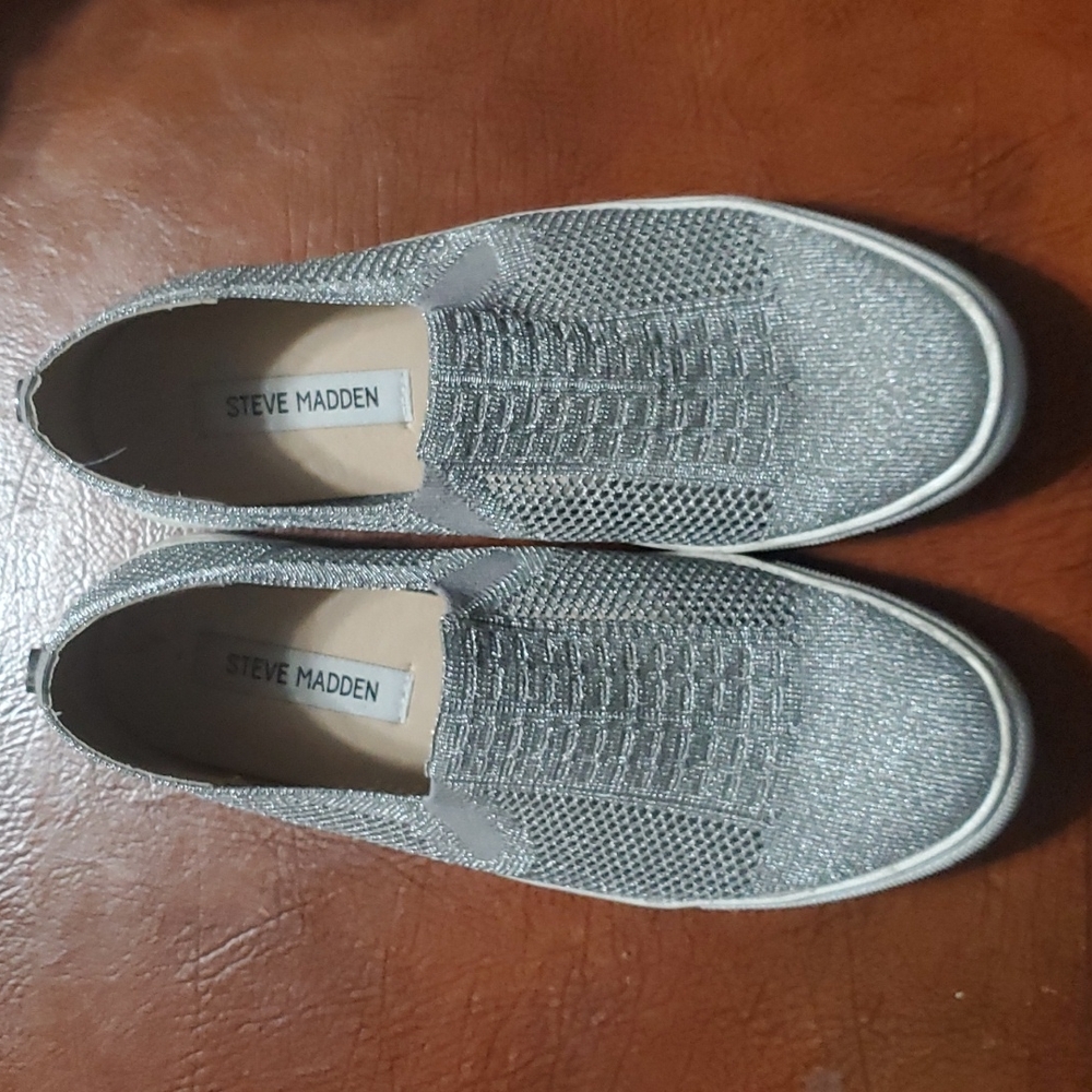 Slip-on. / Sneakers flat shoes